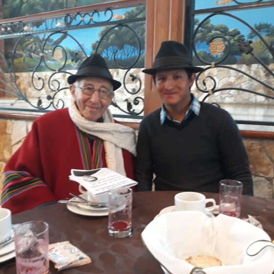 P. Luigi Richiardi un salesiano con poncho y sombrero